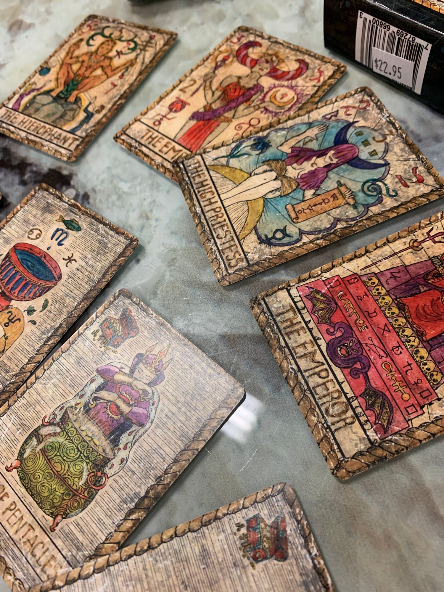 Tarot + oracle Decks